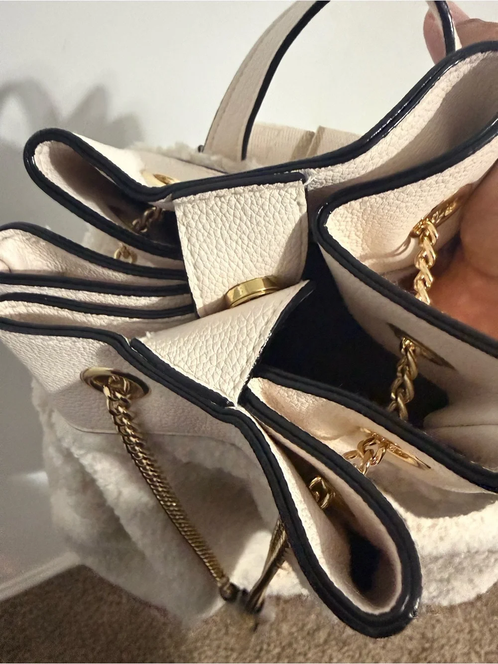 Victoria’s Secret Cream Sherpa Drawstring Backpack with Gold Chain Accent - Picture 5 of 8